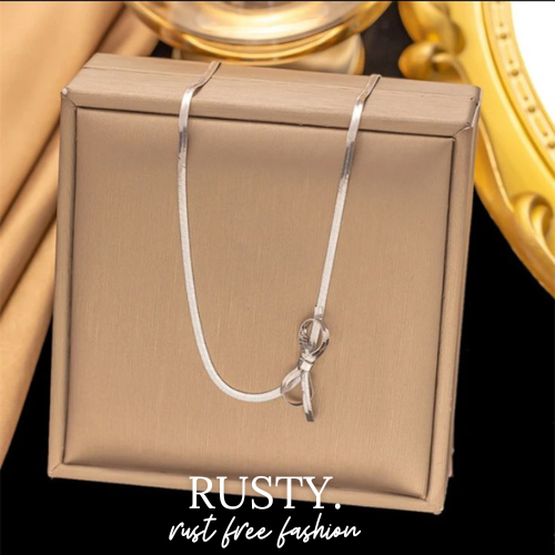 Elegant Silver Bow Pendant Necklace – Rust-Free Fashion by Rusty