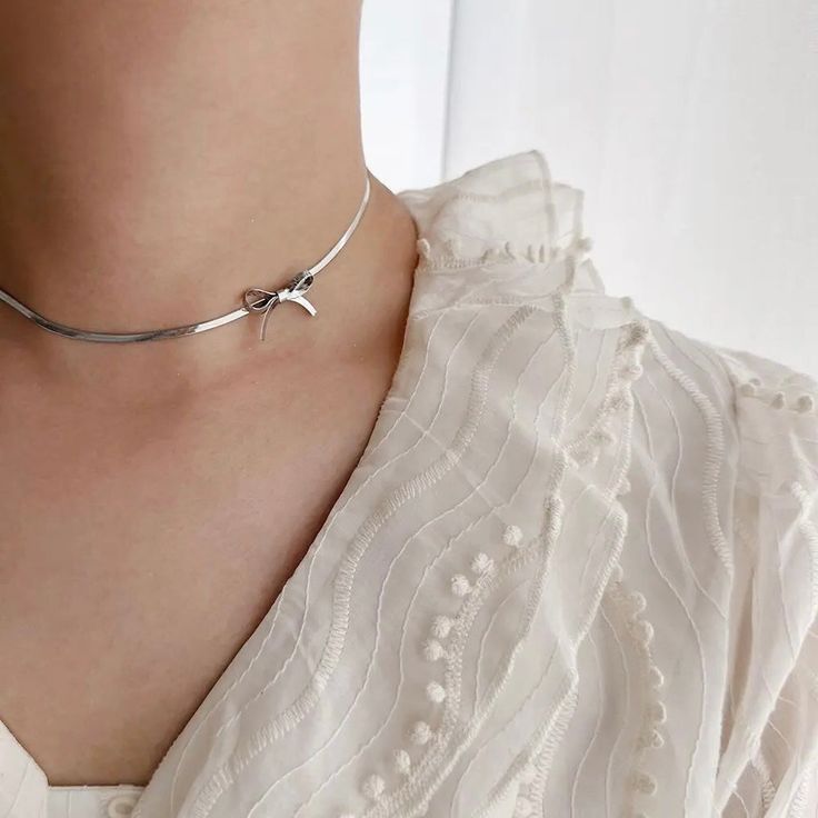 Elegant Silver Bow Pendant Necklace – Rust-Free Fashion by Rusty