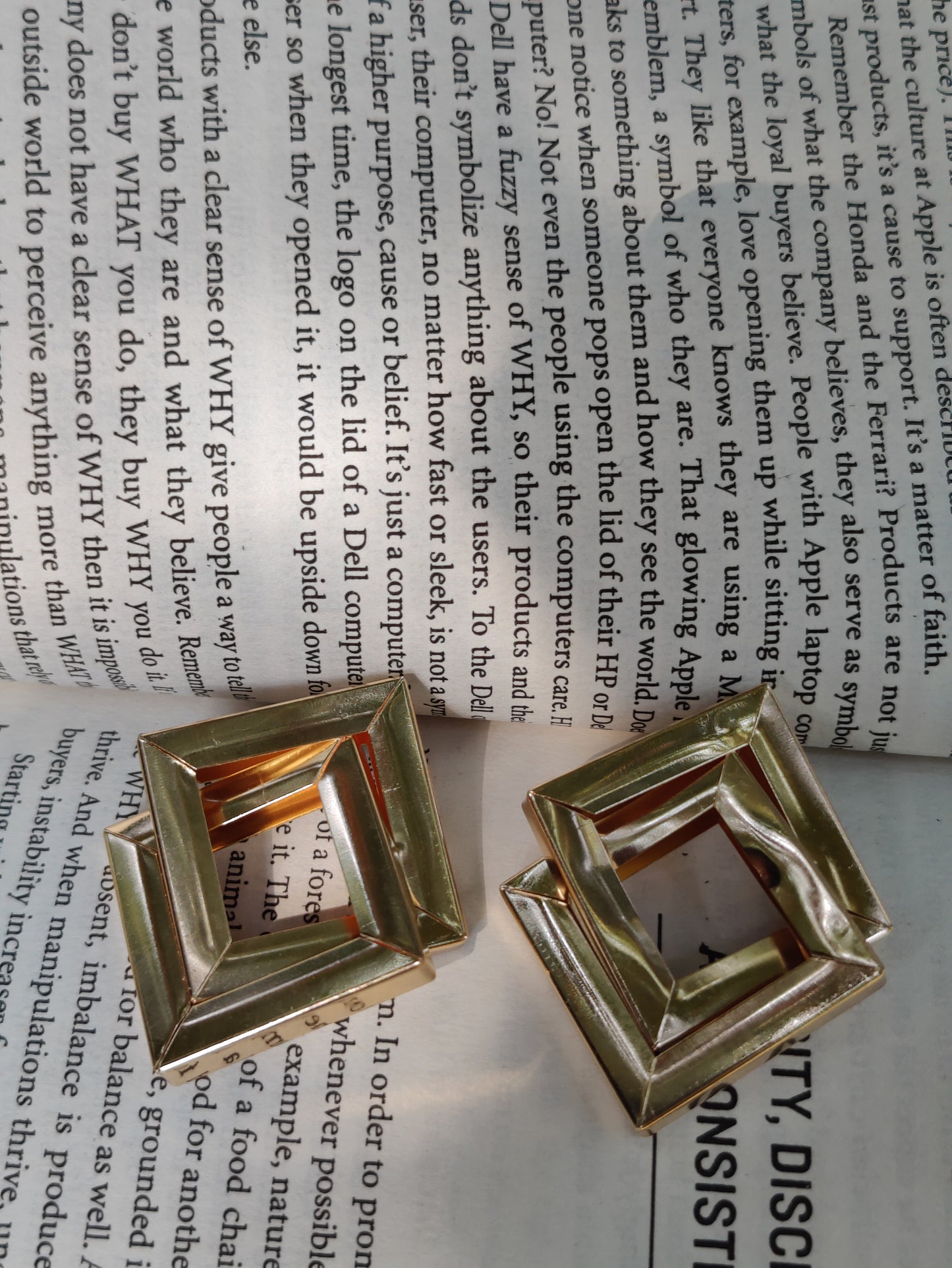 Rusty Bold Geometric Square Stud Earrings