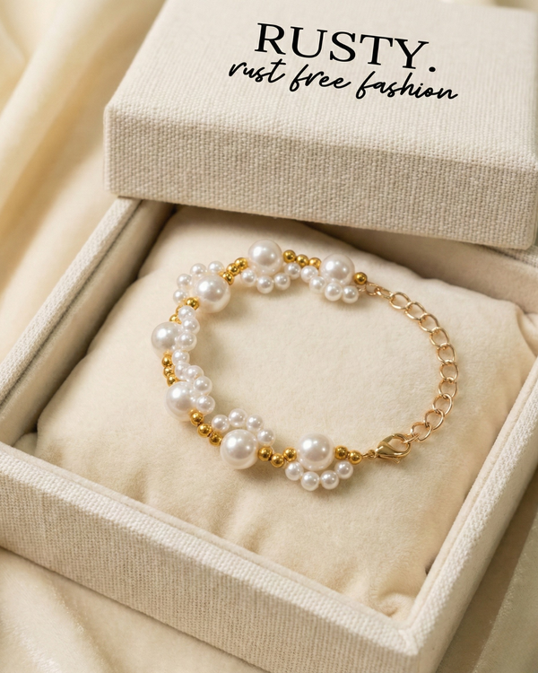 Rusty Elegant Pearl Cluster Bracelet