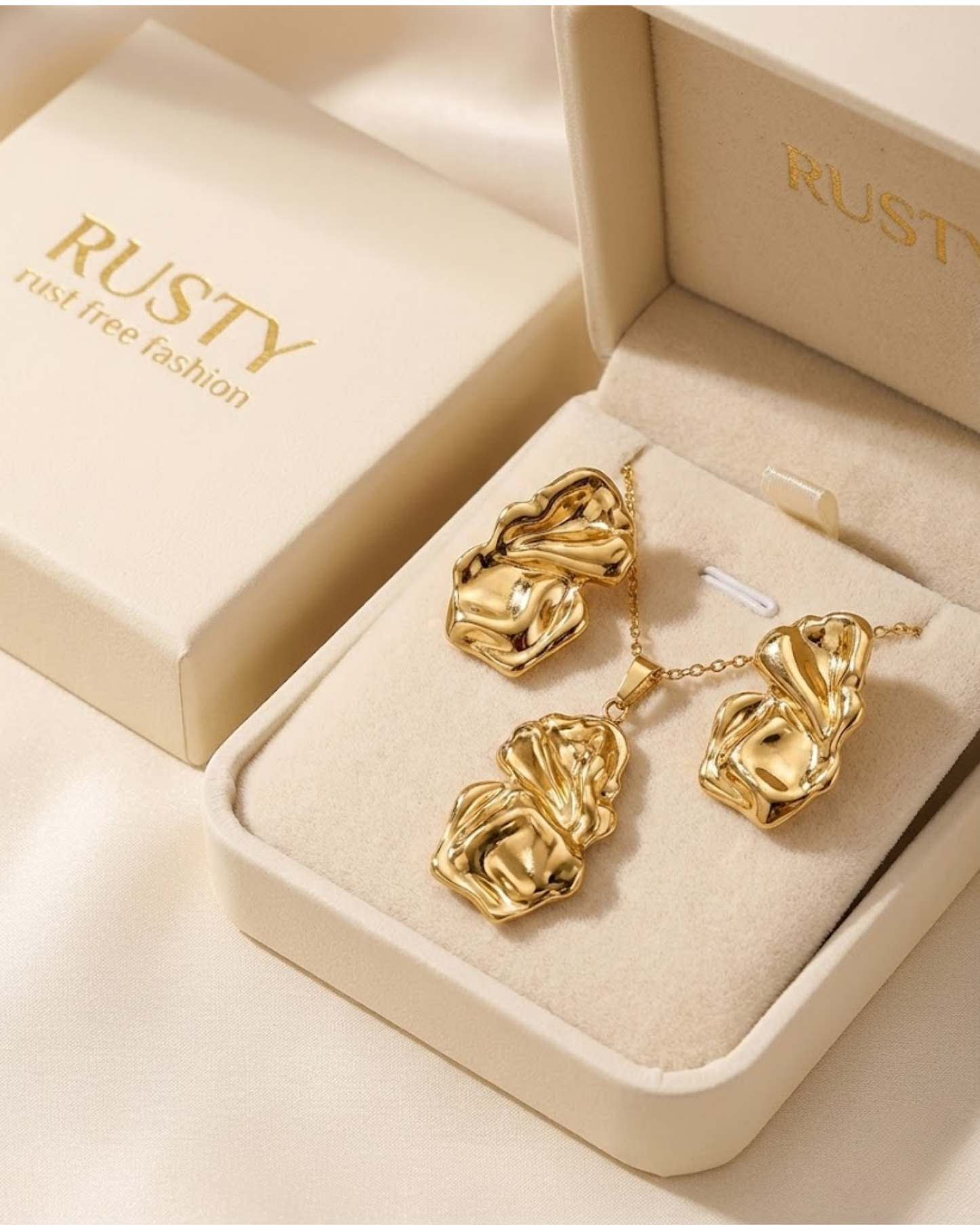 18K Gold Irregular Jewellery Set