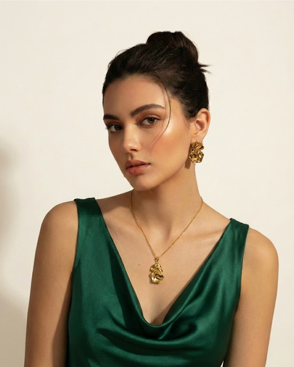 Rusty Golden Glam Necklace & Stud Earring Set