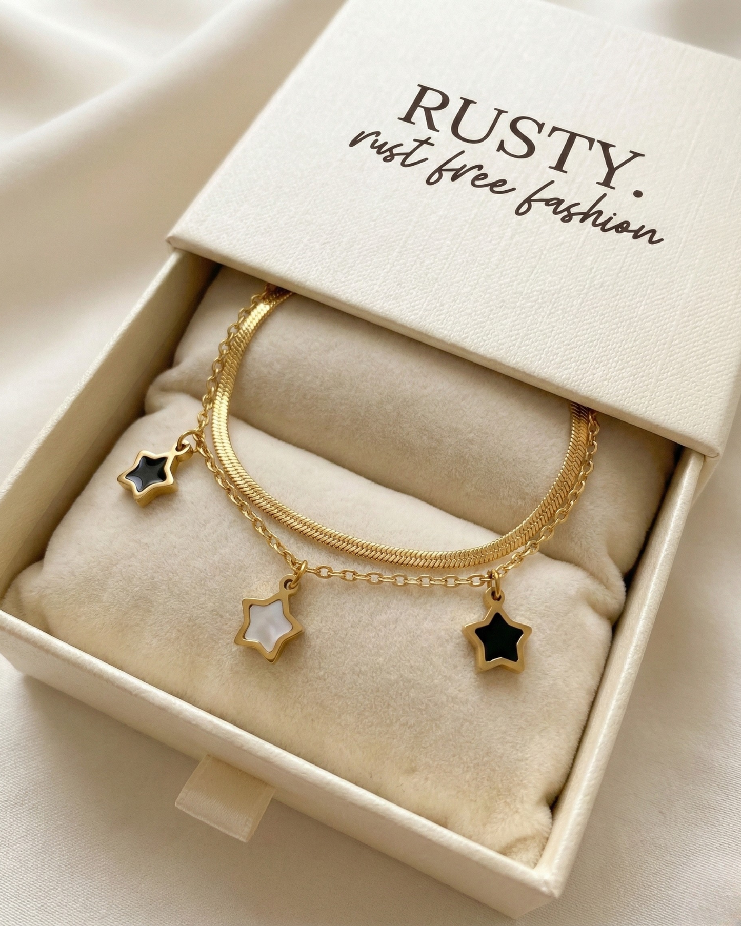 Rusty Star Charm Gold Bracelet