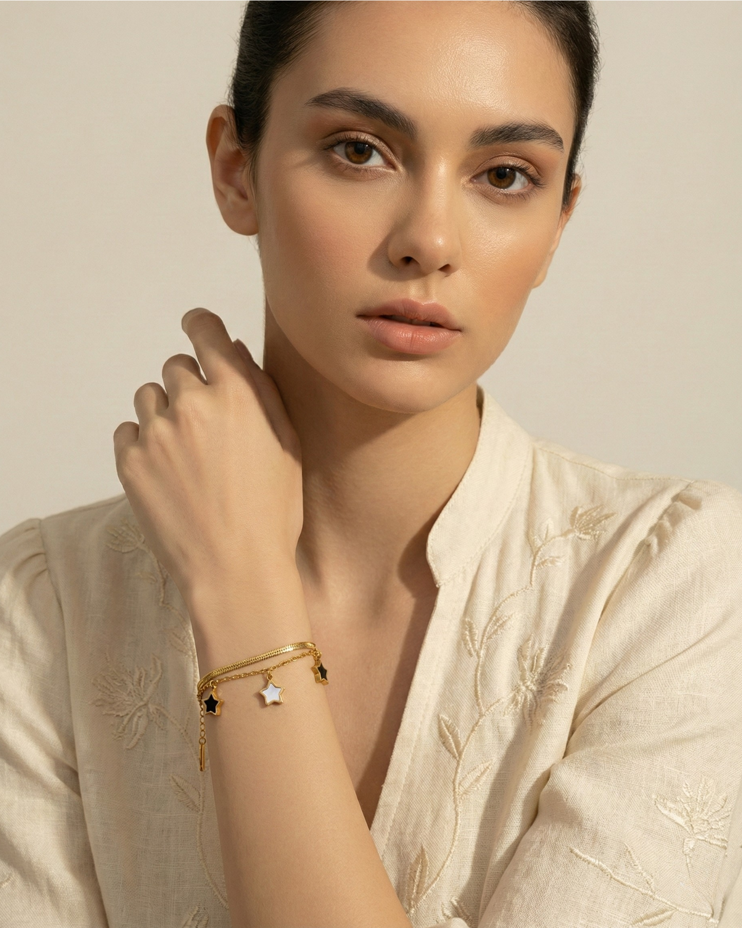 Rusty Star Charm Gold Bracelet