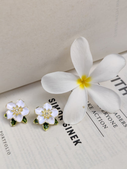 Rusty White Floral Pearl & Crystal Stud Earrings for Women