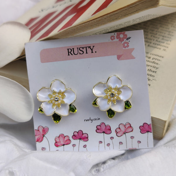 Rusty White Floral Pearl Earrings