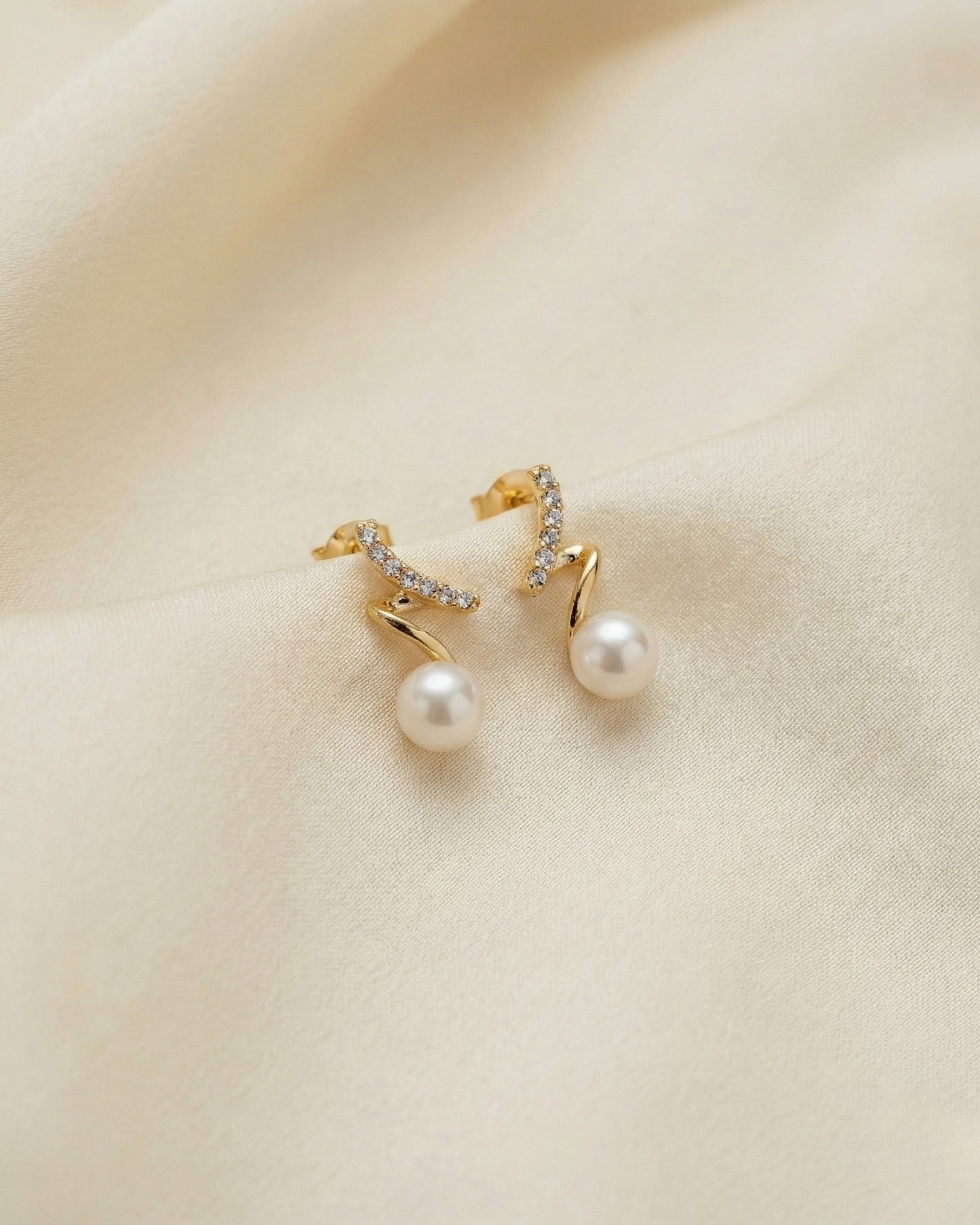 Rusty Twisted Crystal Pearl Drop Earrings