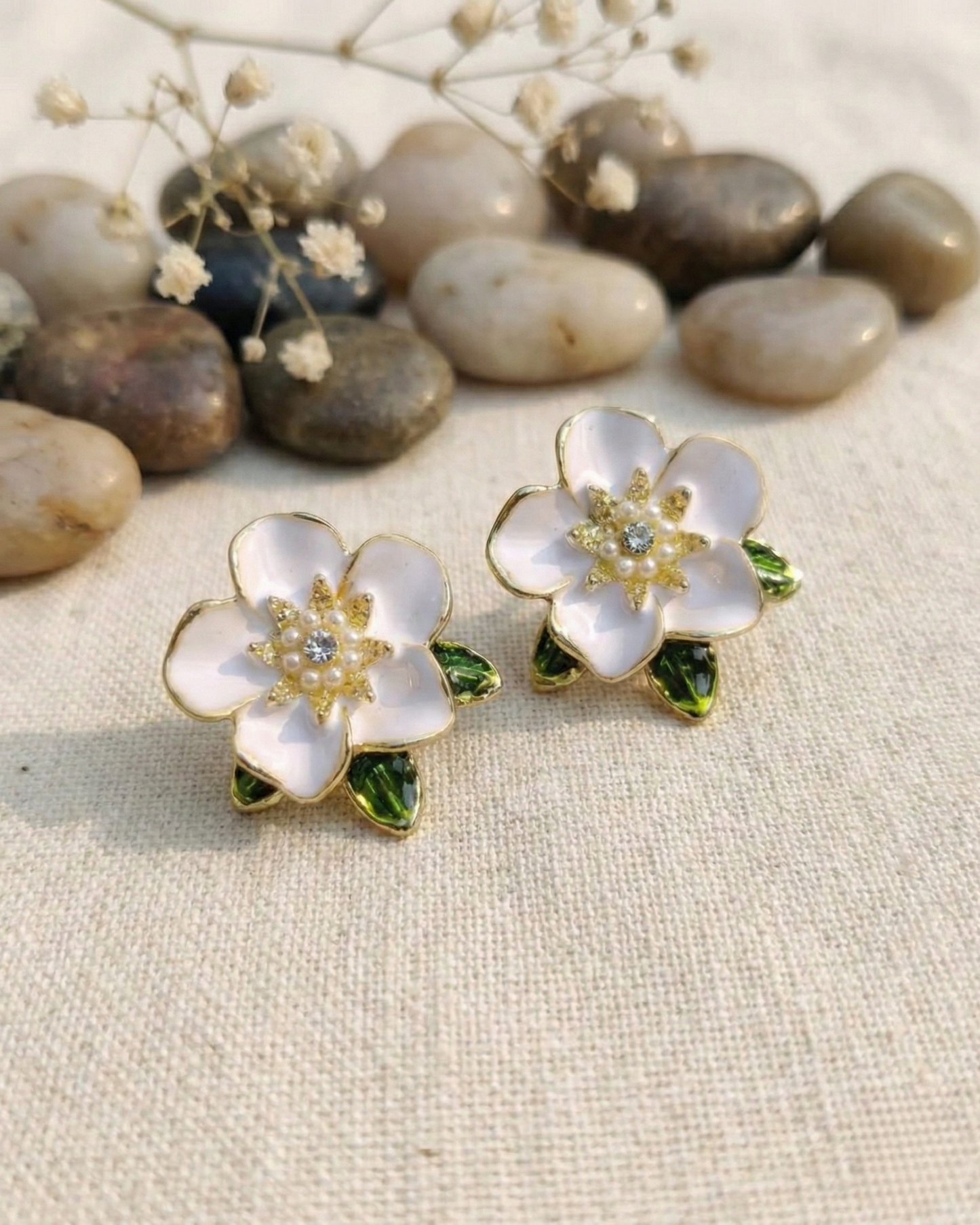 Rusty White Floral Pearl Earrings