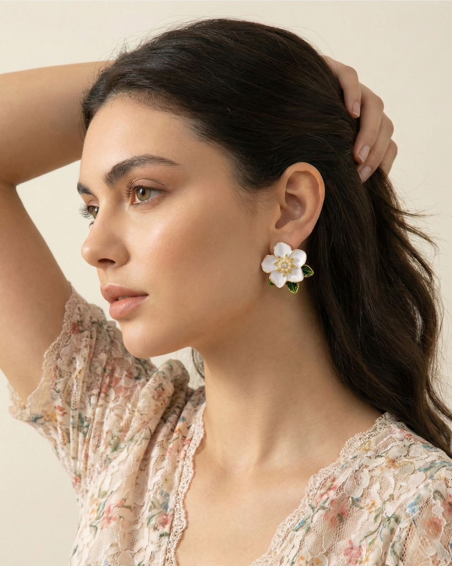 Rusty White Floral Pearl Earrings