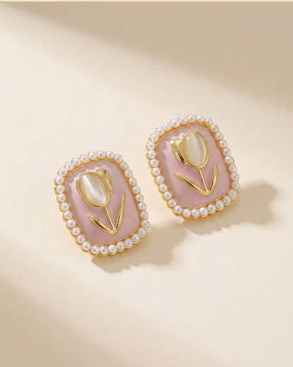 Rusty Women’s Elegant Pearl Tulip Stud Earrings